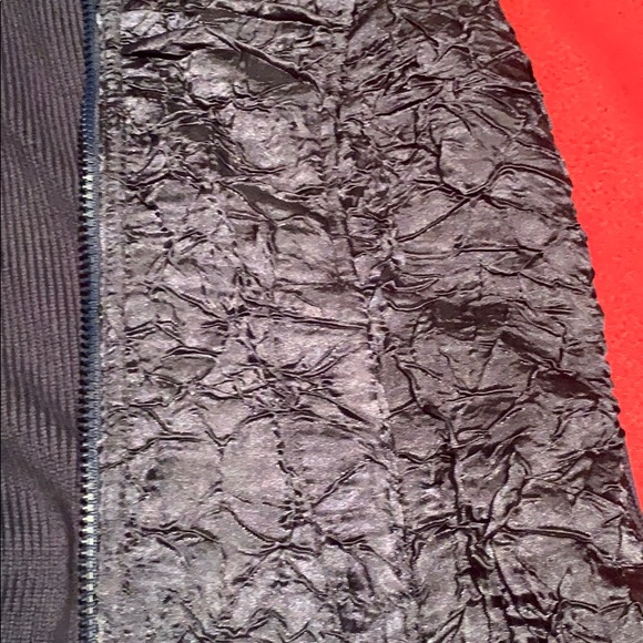 Vest - Picture 3 of 5